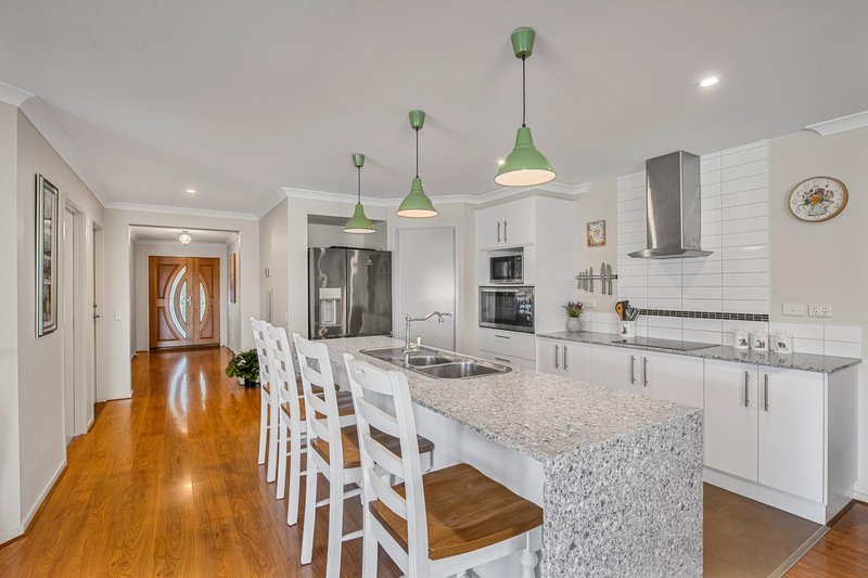 Photo - 23 Sundew Drive, Kangaroo Flat VIC 3555 - Image 4
