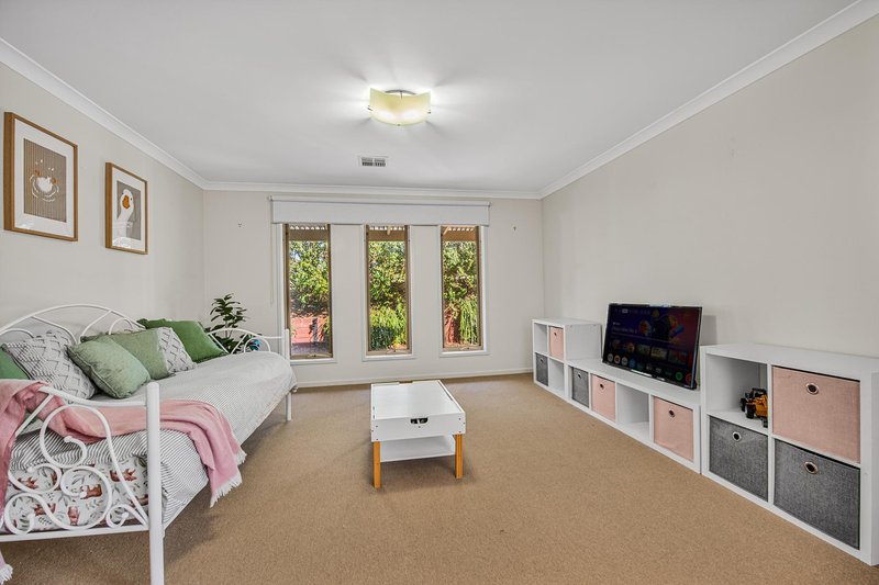 Photo - 23 Sundew Drive, Kangaroo Flat VIC 3555 - Image 7