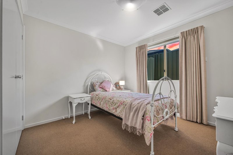 Photo - 23 Sundew Drive, Kangaroo Flat VIC 3555 - Image 9