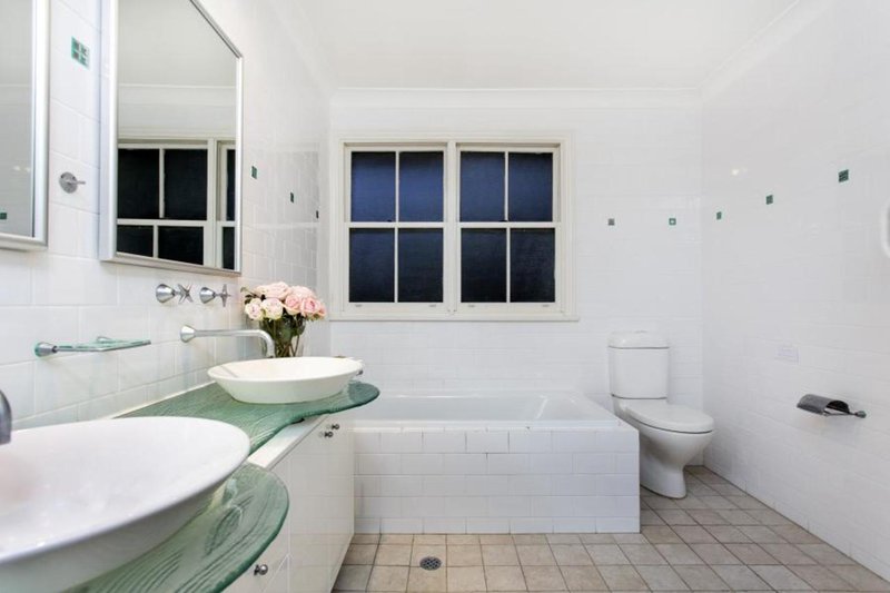 Photo - 23 Sunnyridge Pl , Bayview NSW 2104 - Image 11