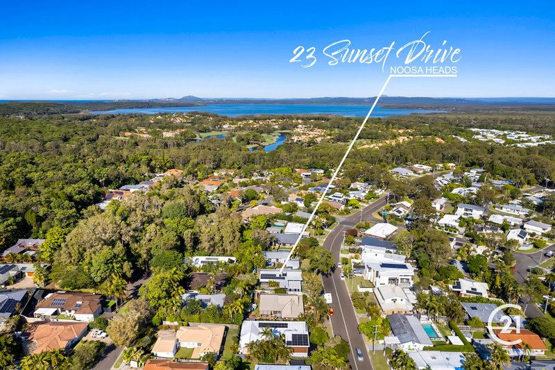 Photo - 23 Sunset Drive, Noosa Heads QLD 4567 - Image 2