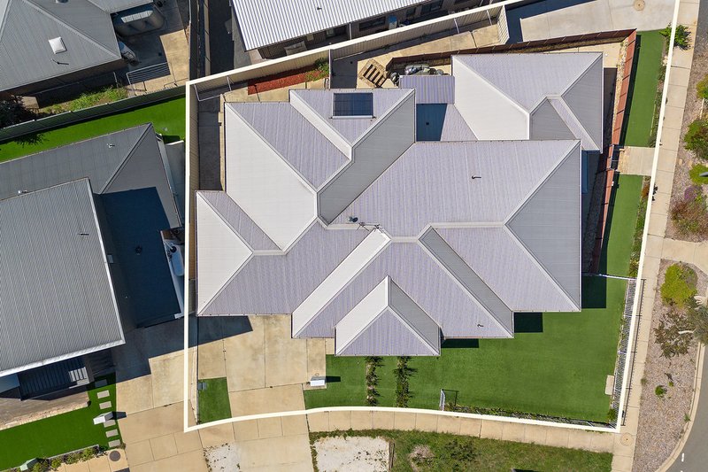 Photo - 23 Swagman Street, Lawson ACT 2617 - Image 20