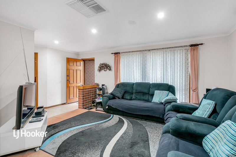 Photo - 23 Swallow Crescent, Parafield Gardens SA 5107 - Image 3