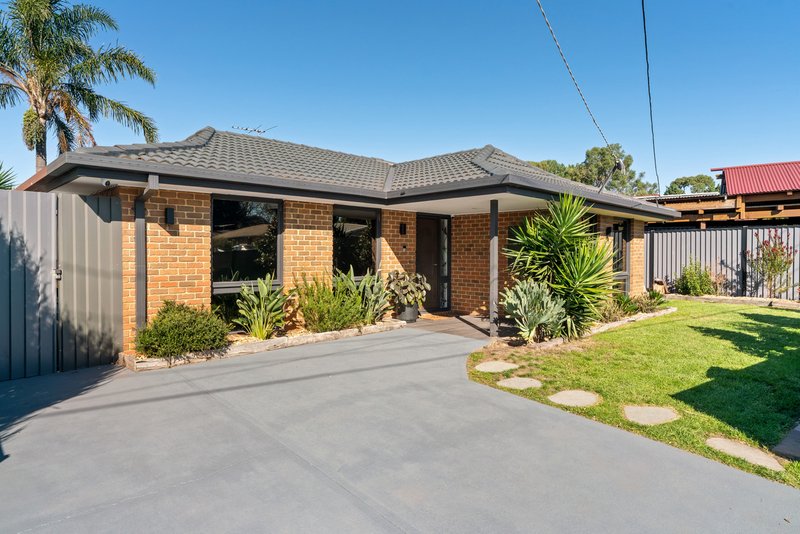 Photo - 23 Taketa Crescent, Frankston VIC 3199 - Image 2