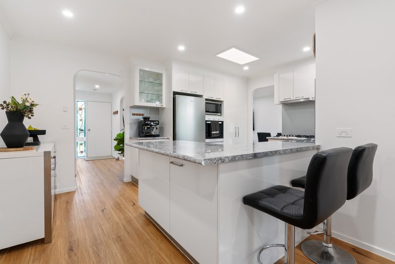 Photo - 23 Taketa Crescent, Frankston VIC 3199 - Image 9