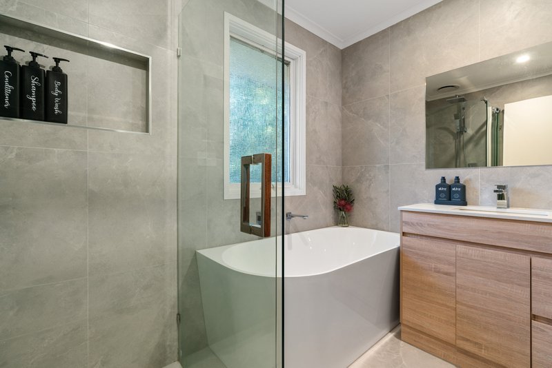Photo - 23 Taketa Crescent, Frankston VIC 3199 - Image 14
