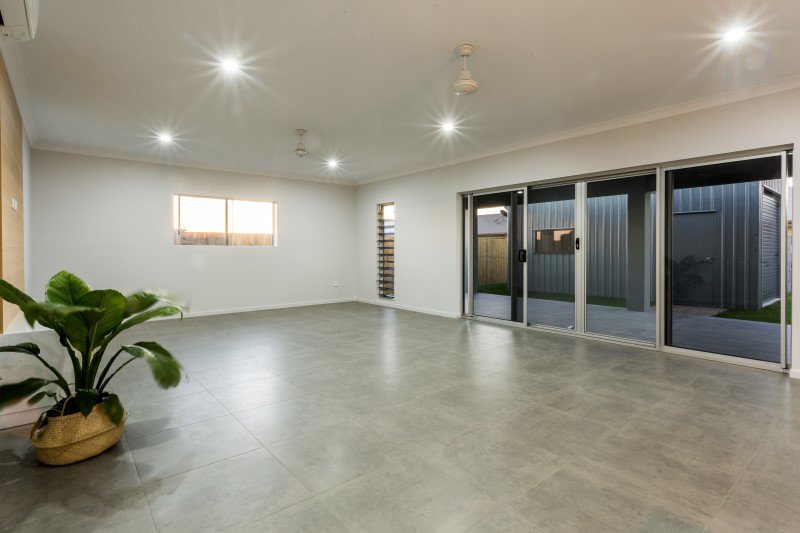 Photo - 23 Tamarind Crescent, Proserpine QLD 4800 - Image 7