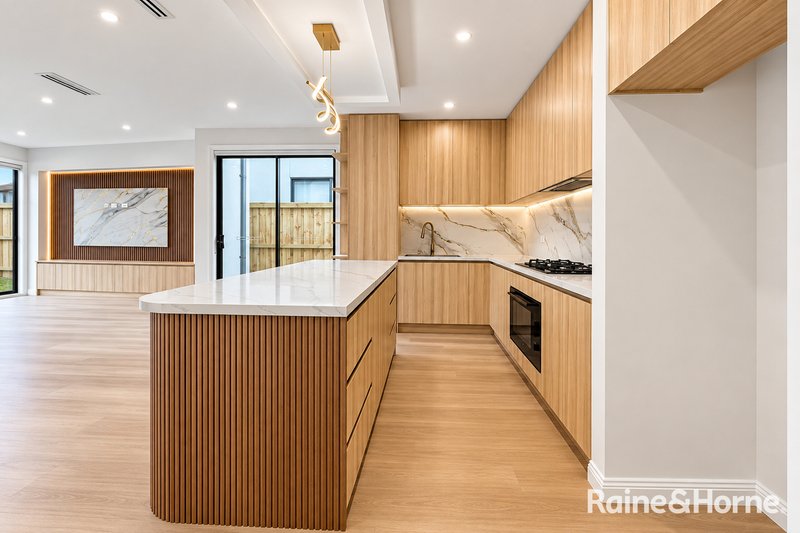 Photo - 23 Tara Circuit, Donnybrook VIC 3064 - Image 4