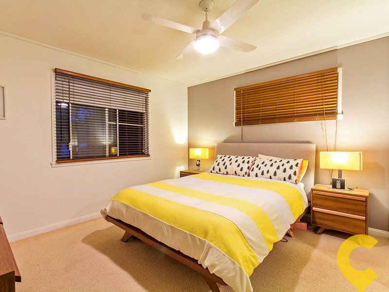 Photo - 23 Tarnook Drive, Ferny Hills QLD 4055 - Image 7