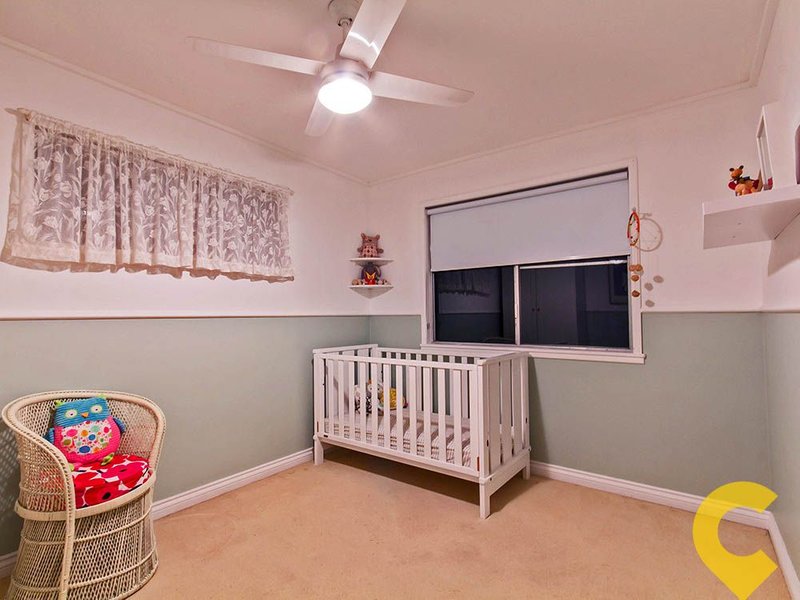 Photo - 23 Tarnook Drive, Ferny Hills QLD 4055 - Image 9