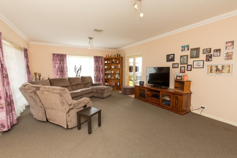 Photo - 23 Tarrango Drive, Mildura VIC 3500 - Image 2