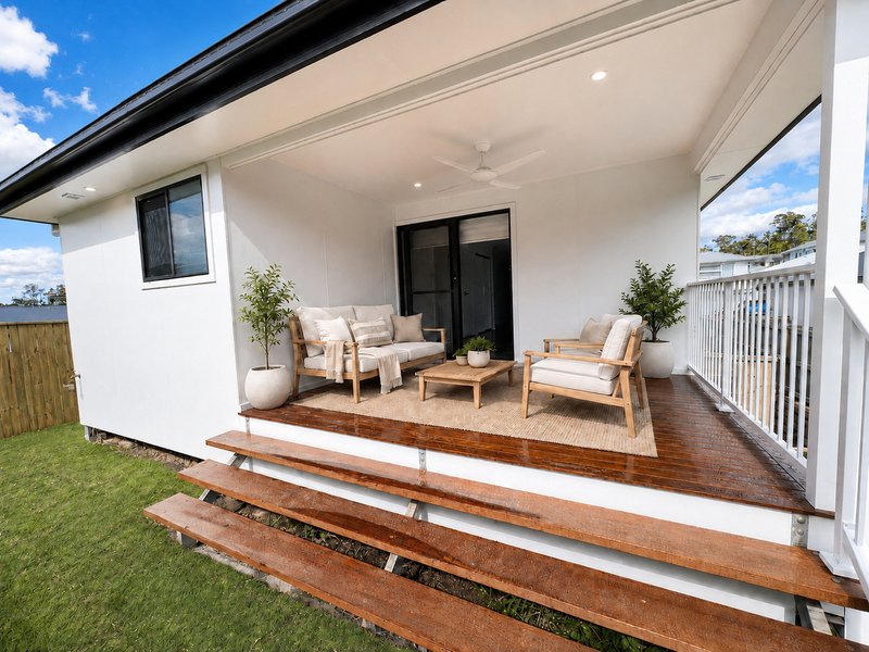 Photo - 23 Tejo Street, Holmview QLD 4207 - Image 10