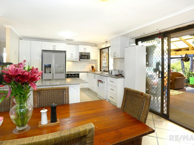 Photo - 23 Terrace Court, Merrimac QLD 4226 - Image 3