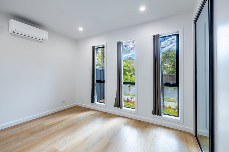 Photo - 23 Terrigal Avenue, Oakleigh South VIC 3167 - Image 5