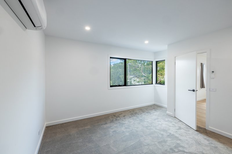 Photo - 23 Terrigal Avenue, Oakleigh South VIC 3167 - Image 8