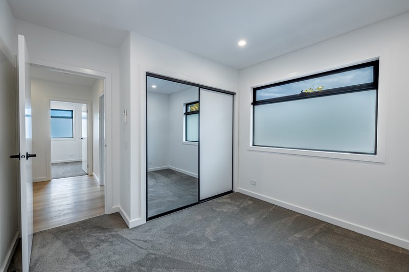 Photo - 23 Terrigal Avenue, Oakleigh South VIC 3167 - Image 13