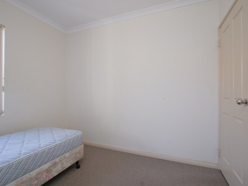 Photo - 2/3 Thorpe Street, Morley WA 6062 - Image 11