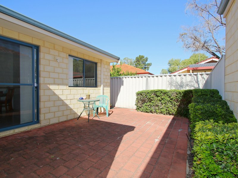 Photo - 2/3 Thorpe Street, Morley WA 6062 - Image 15