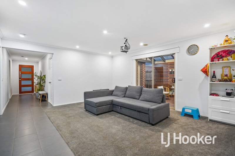 Photo - 23 Tipperary Circuit, Pakenham VIC 3810 - Image 3