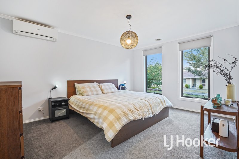 Photo - 23 Tipperary Circuit, Pakenham VIC 3810 - Image 12