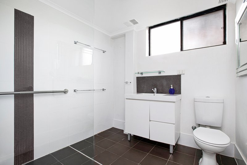 Photo - 2/3 Tranmere Street, Drummoyne NSW 2047 - Image 7