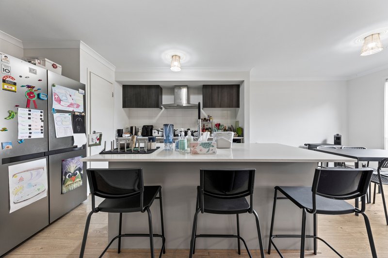 Photo - 23 Tremont Street, Pakenham VIC 3810 - Image 4