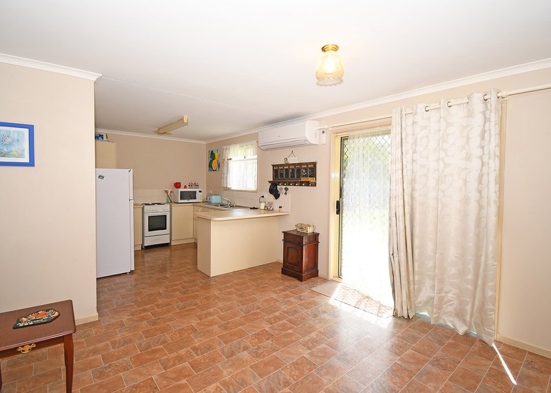 Photo - 23 Tristania Crescent, Urangan QLD 4655 - Image 10