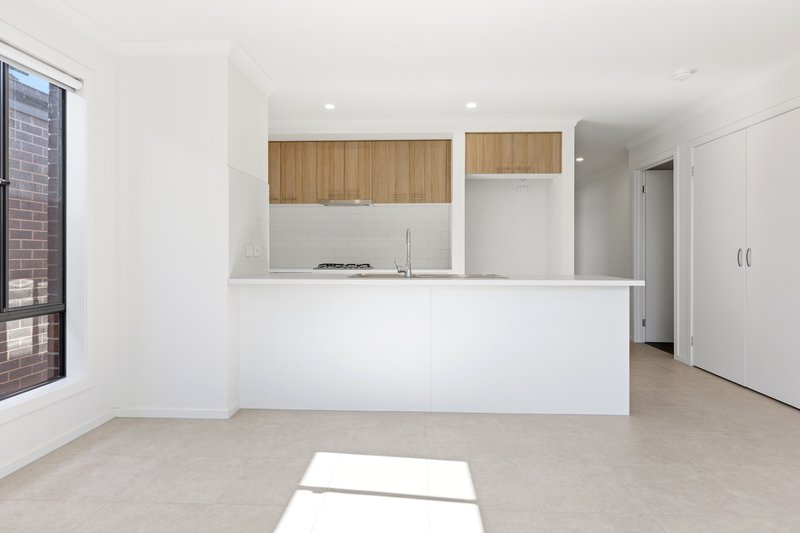 Photo - 23 Tuff Street, Werribee VIC 3030 - Image 3