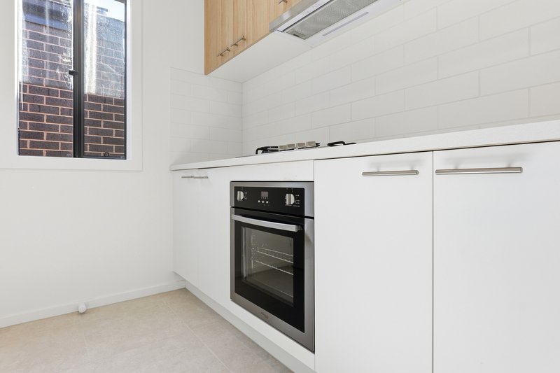 Photo - 23 Tuff Street, Werribee VIC 3030 - Image 7