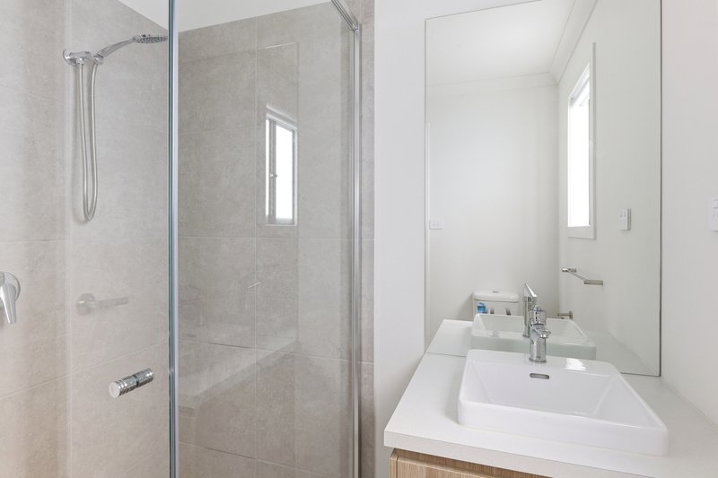 Photo - 23 Tuff Street, Werribee VIC 3030 - Image 16