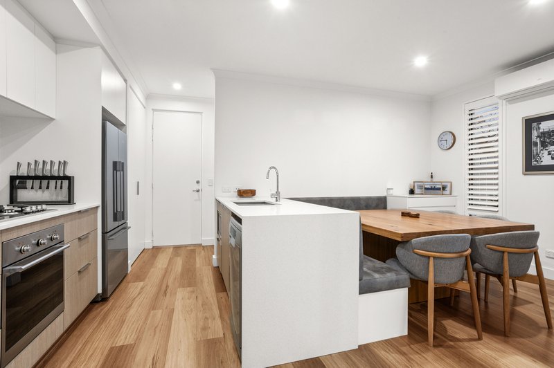 Photo - 23 Turquoise Boulevard, Treeby WA 6164 - Image 9