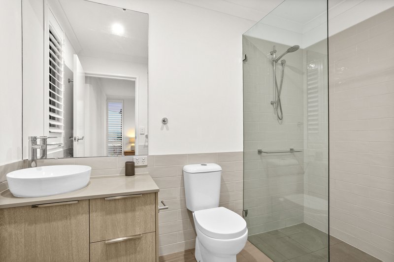 Photo - 23 Turquoise Boulevard, Treeby WA 6164 - Image 15