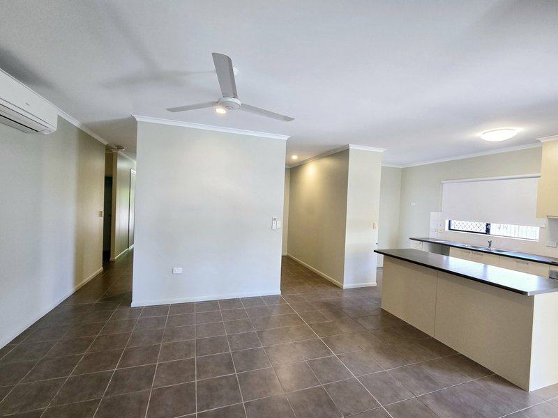 Photo - 23 Tyrconnell Street, Redlynch QLD 4870 - Image 4