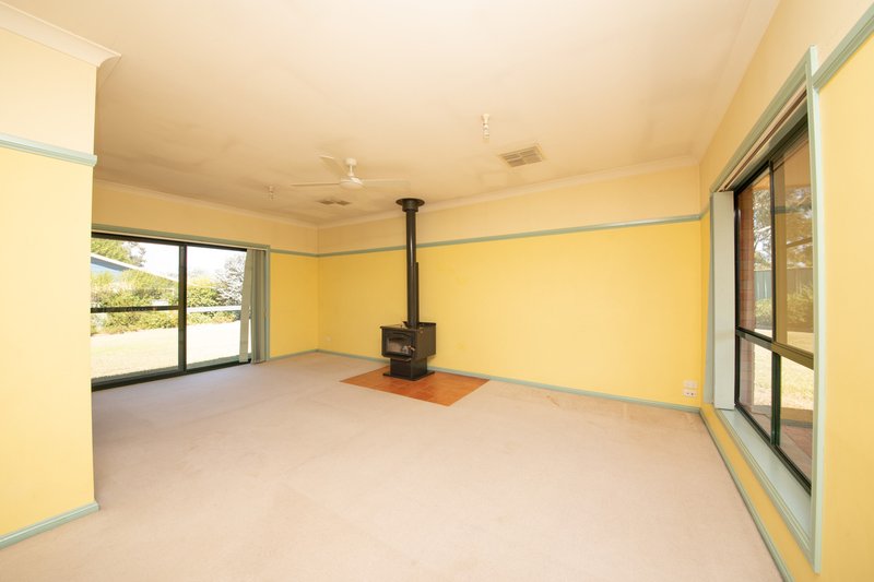 Photo - 23 Ulomogo Street, Brocklehurst NSW 2830 - Image 6