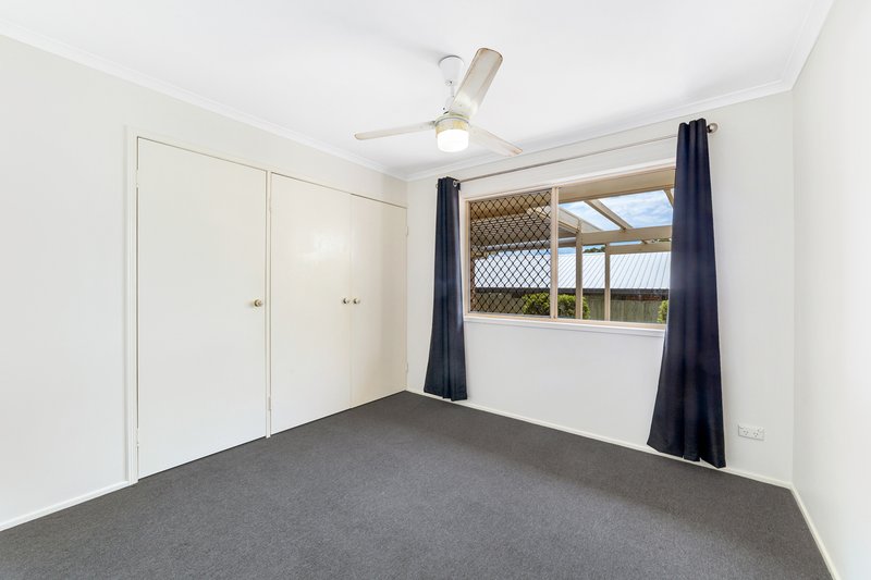 Photo - 23 Ustinov Crescent, Mcdowall QLD 4053 - Image 8