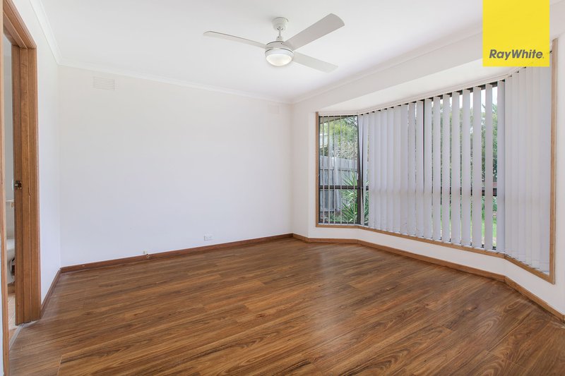 Photo - 23 Valewood Drive, Kealba VIC 3021 - Image 6