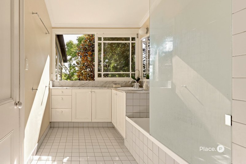 Photo - 23 Victoria Parade, Clayfield QLD 4011 - Image 16