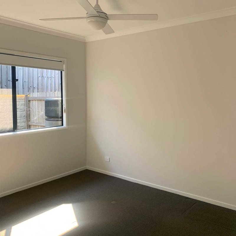 Photo - 2/3 Victory Drive, Griffin QLD 4503 - Image 4