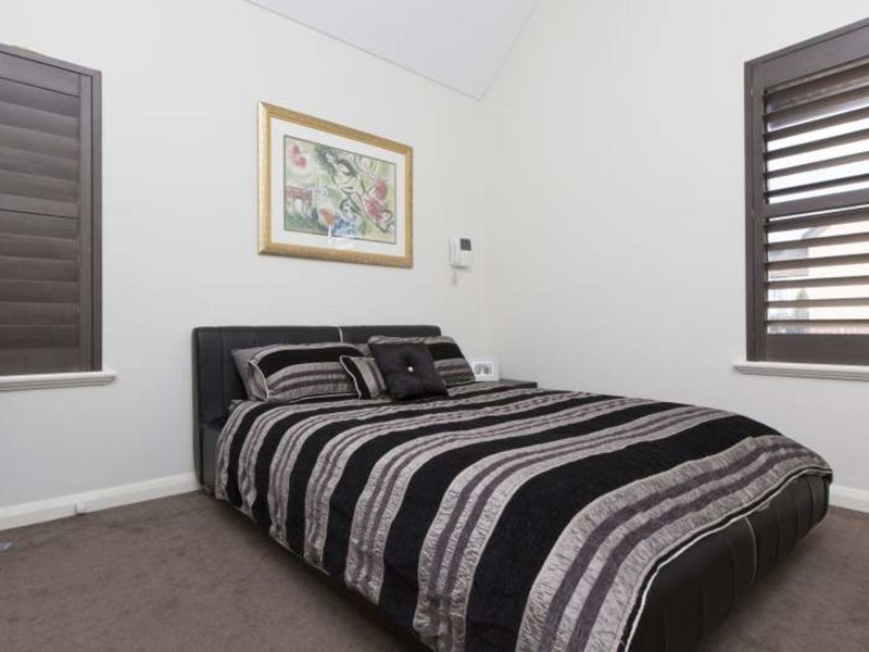 Photo - 23 Victory Terrace, East Perth WA 6004 - Image 15