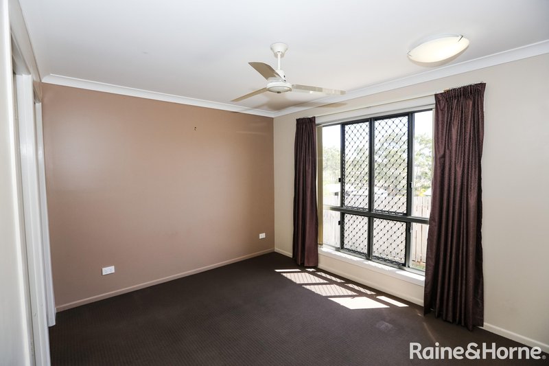 Photo - 23 View Point Way, New Auckland QLD 4680 - Image 18