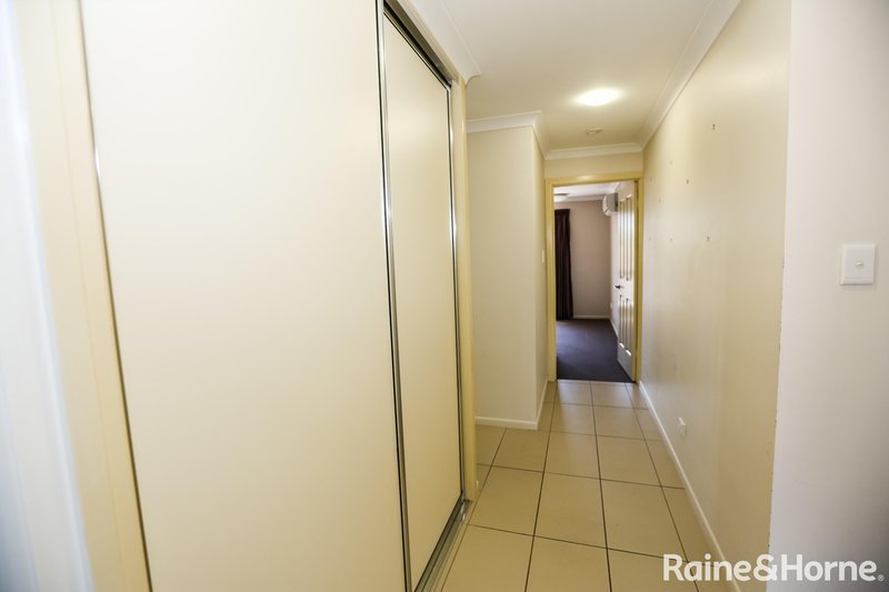 Photo - 23 View Point Way, New Auckland QLD 4680 - Image 20