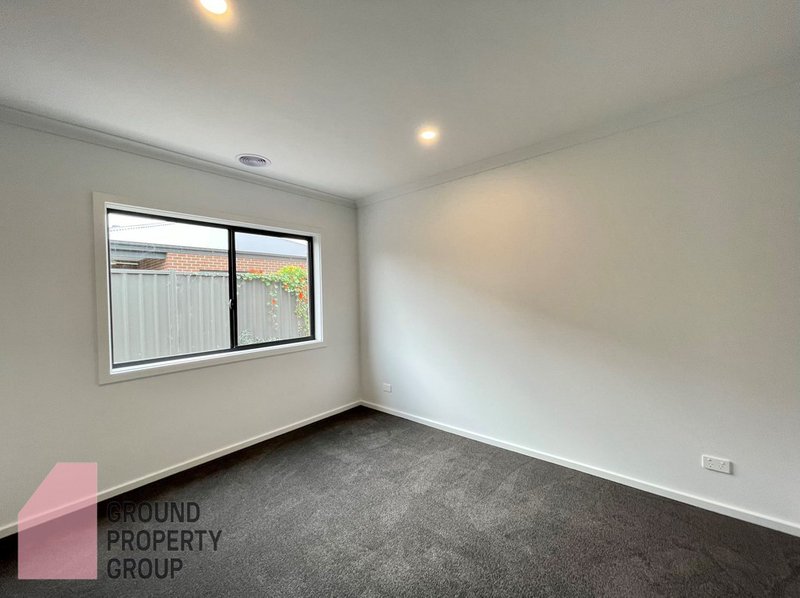 Photo - 23 Vogue Drive, Wyndham Vale VIC 3024 - Image 7