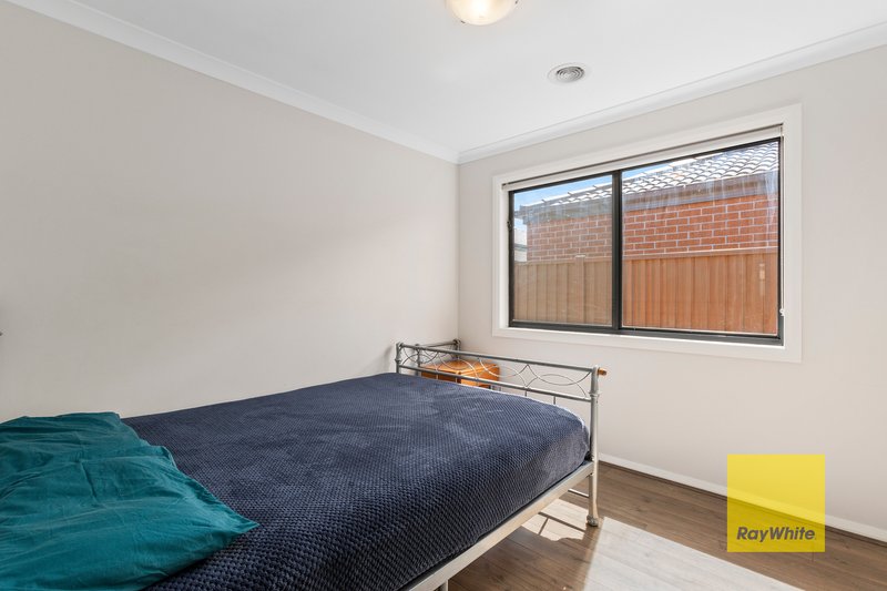 Photo - 23 Voyage Circuit, Corio VIC 3214 - Image 6