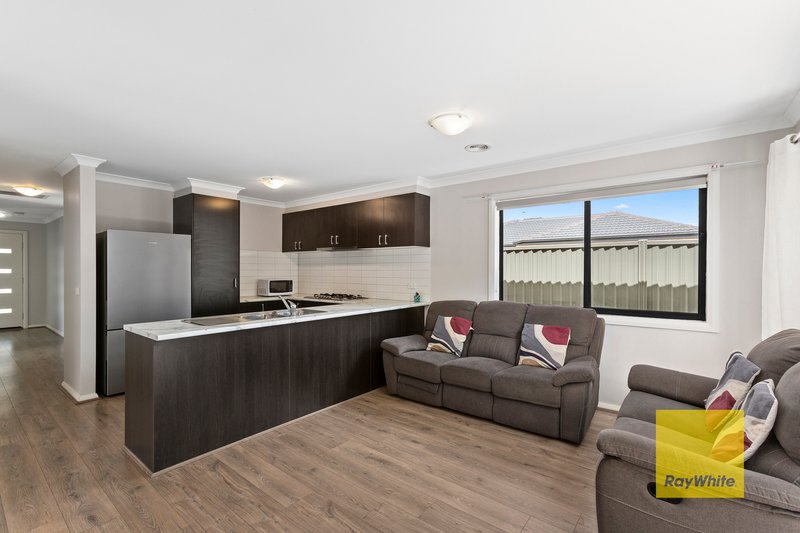 Photo - 23 Voyage Circuit, Corio VIC 3214 - Image 11