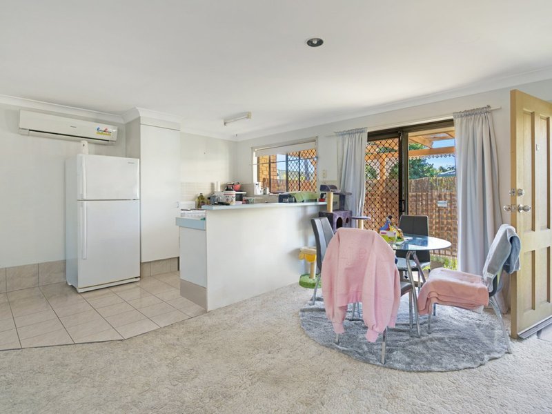 Photo - 2/3 Wagtail Court, Burleigh Waters QLD 4220 - Image 5