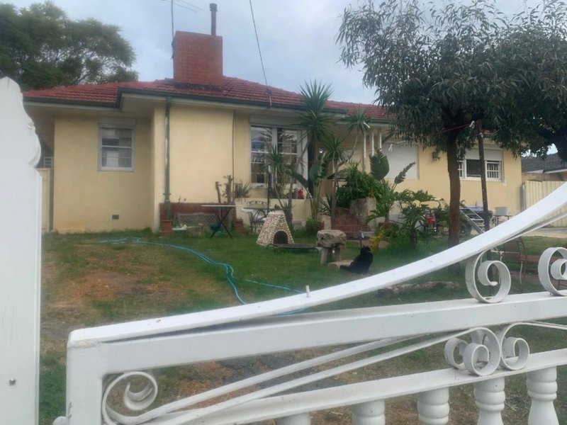 Photo - 23 Walgreen Crescent, Calista WA 6167 - Image 4