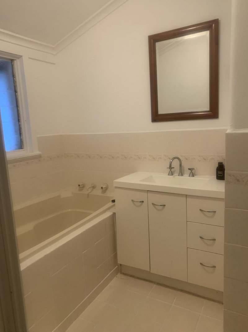 Photo - 23 Walgreen Crescent, Calista WA 6167 - Image 13
