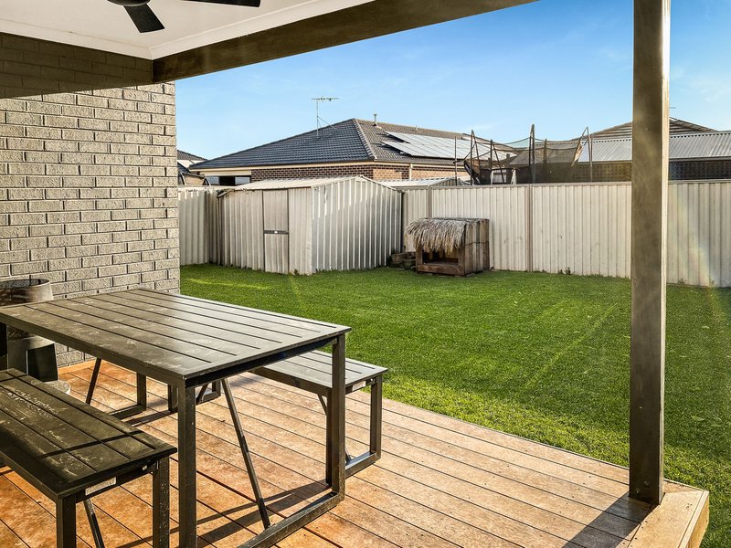 Photo - 23 Warbler Street, Pakenham VIC 3810 - Image 9