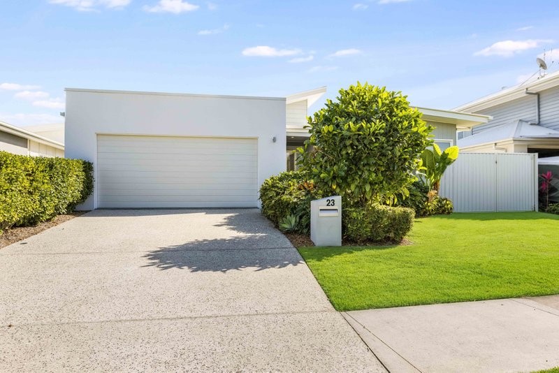 Photo - 23 Warrego Drive, Pelican Waters QLD 4551 - Image 15