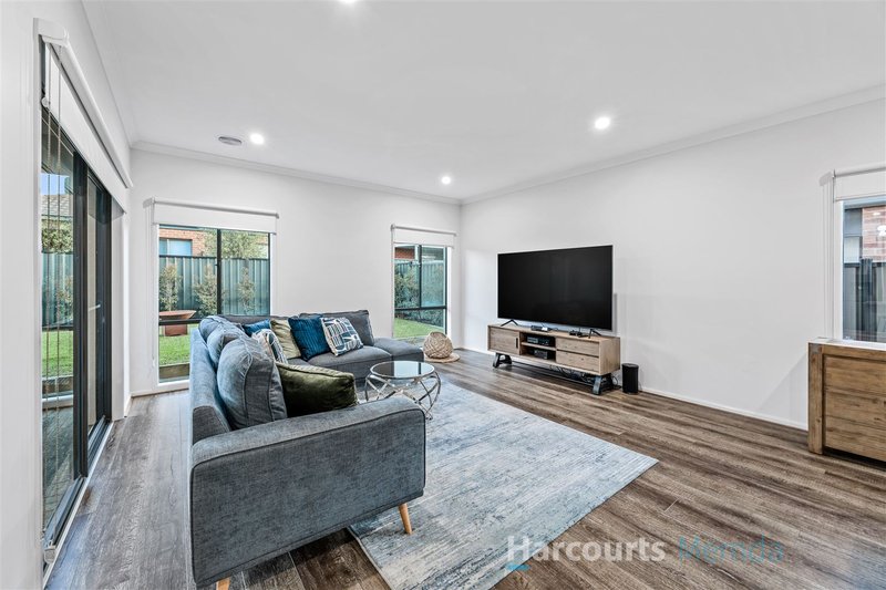 Photo - 23 Waterwheel Grove, Mernda VIC 3754 - Image 2